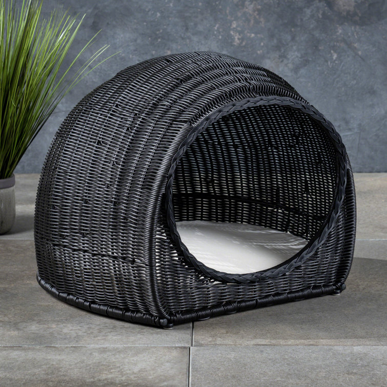 Tucker Murphy Pet™ Slagelse Wicker Igloo Hooded Bed with Cushion